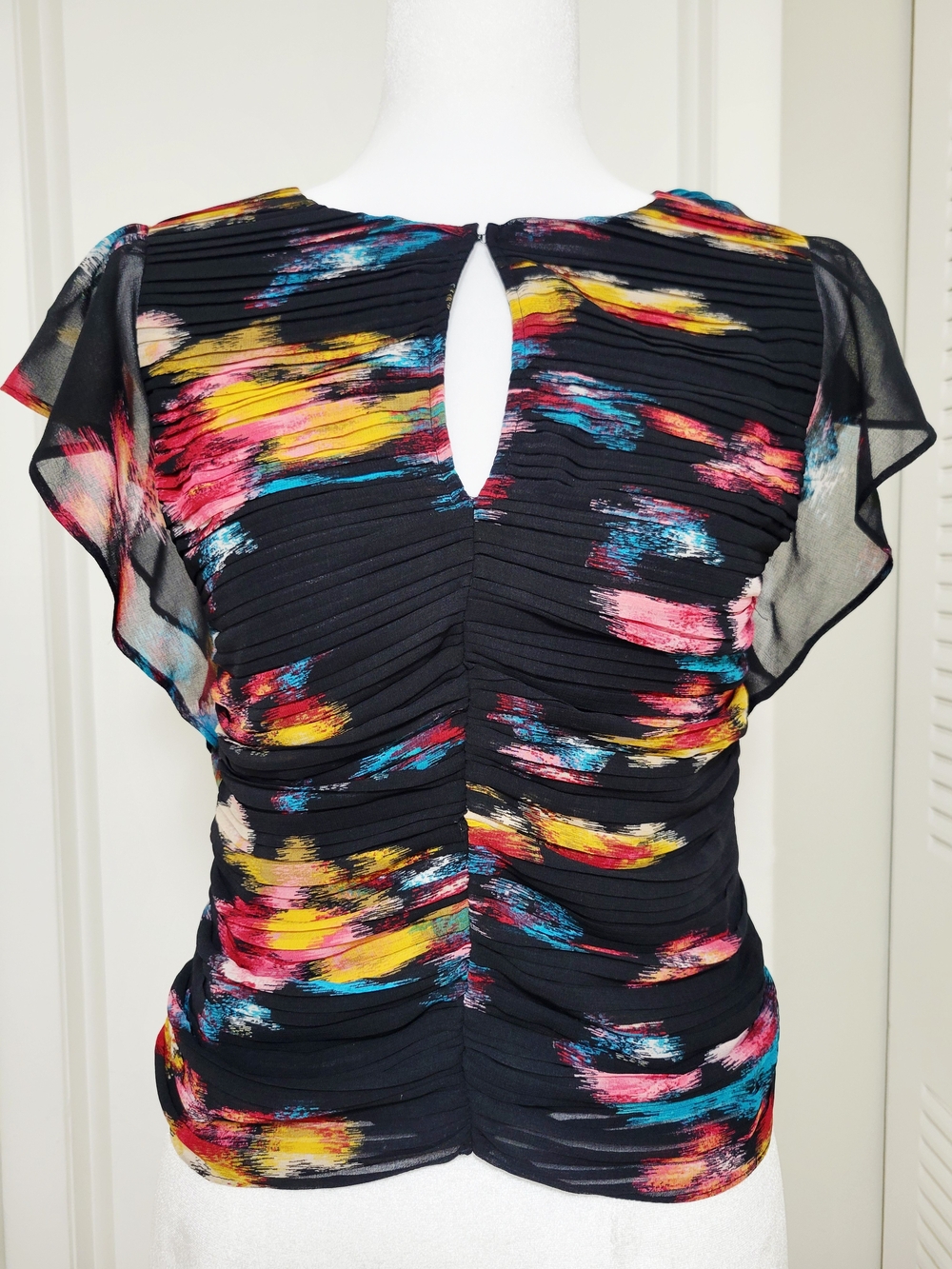 Women’s Black Flutter Sleeve Ruched Top with Multicolor Brushprint
